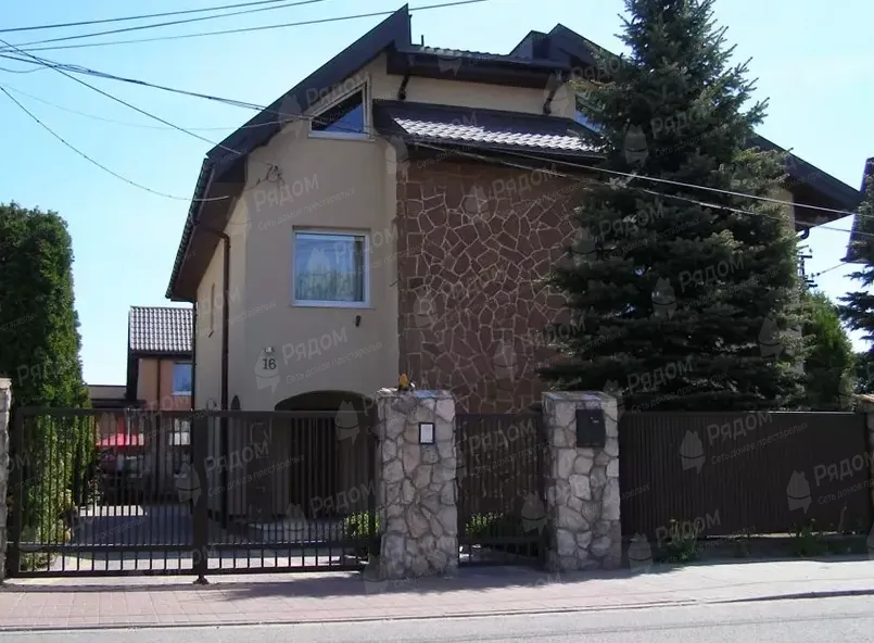 Интернат для престарелых «Речной дом» в Донецке